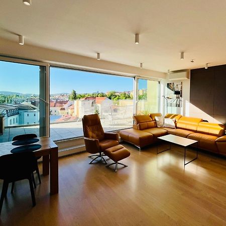 Brno City Center Apartment With Parking And A Big Terrace Exteriör bild