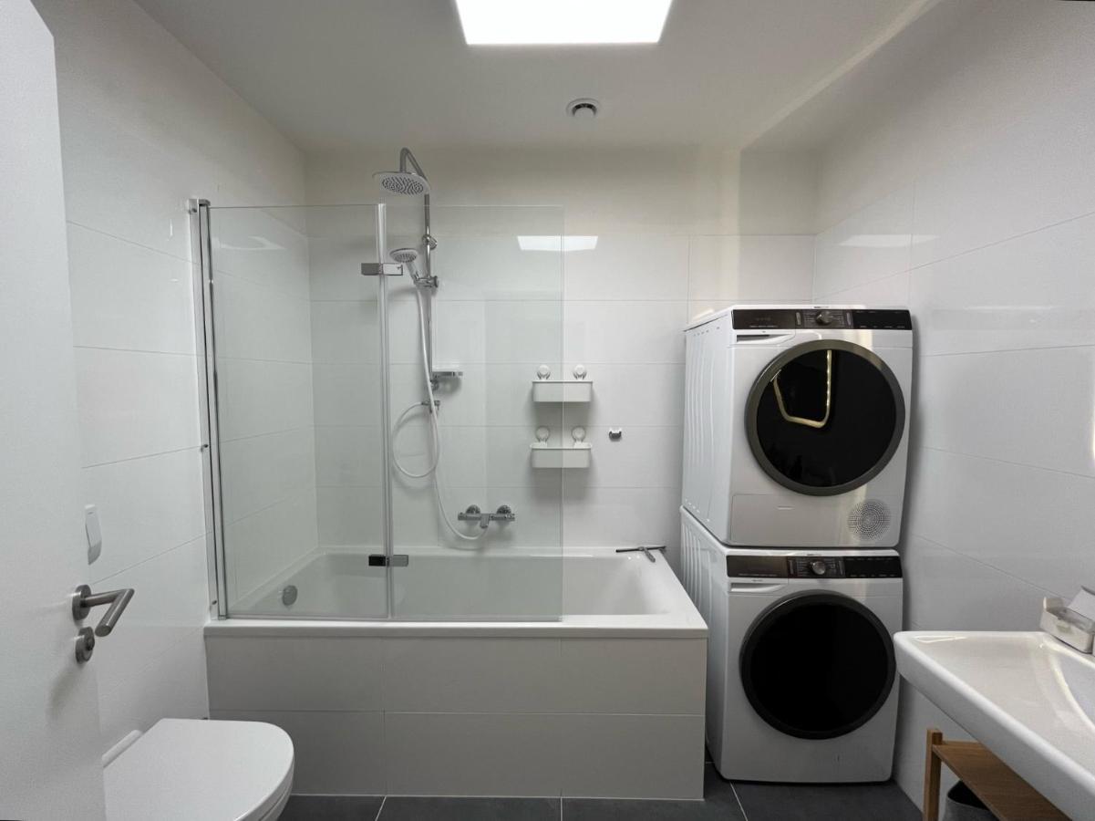 Brno City Center Apartment With Parking And A Big Terrace Exteriör bild