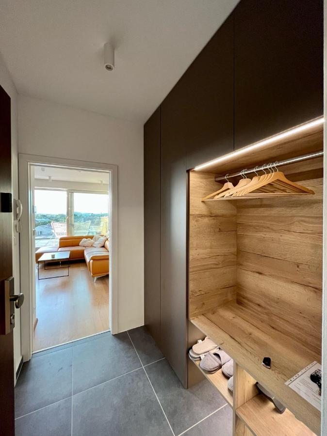 Brno City Center Apartment With Parking And A Big Terrace Exteriör bild