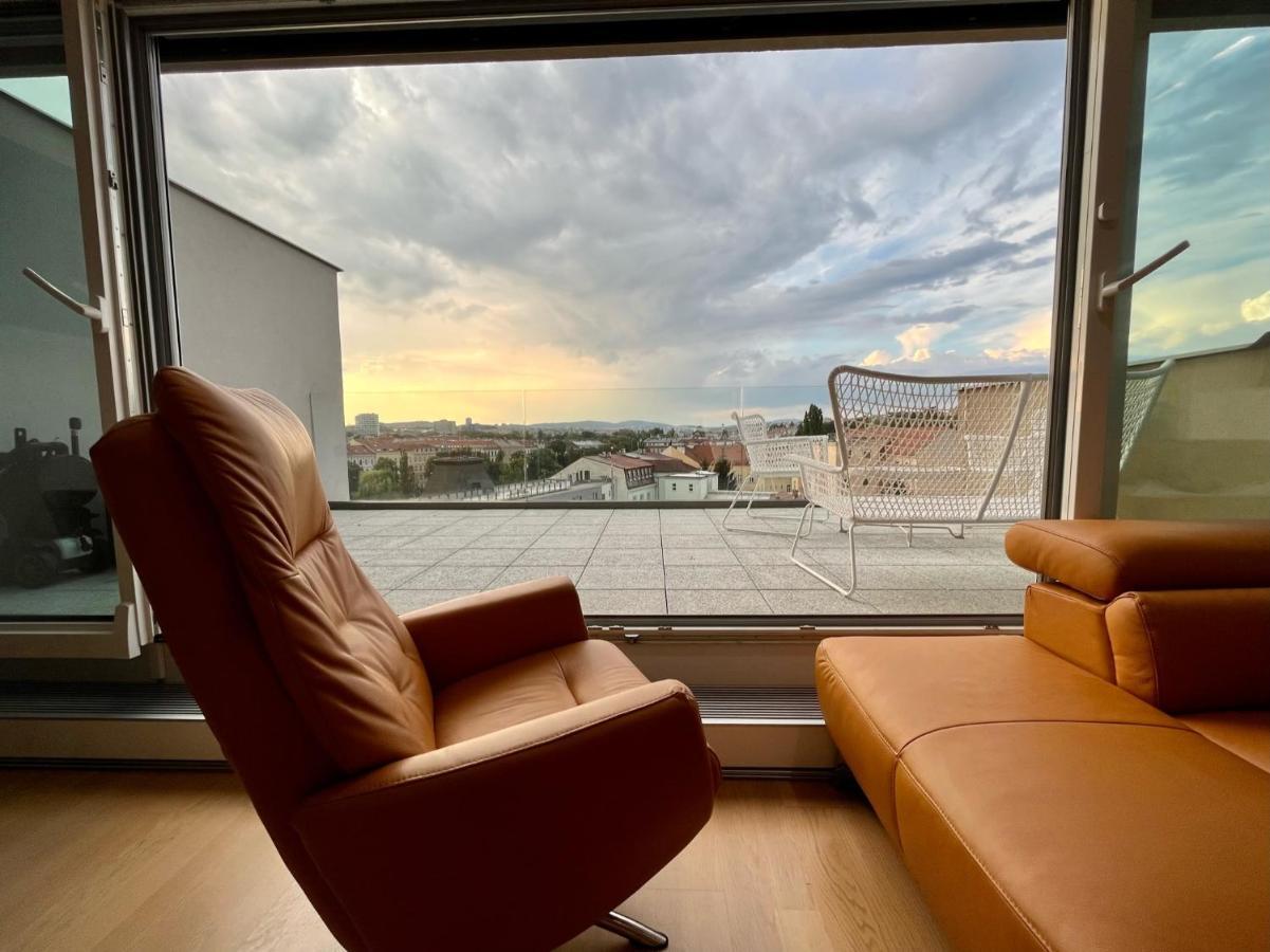 Brno City Center Apartment With Parking And A Big Terrace Exteriör bild