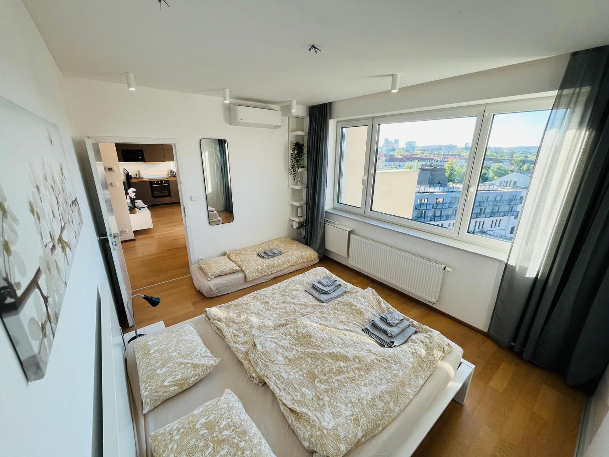 Brno City Center Apartment With Parking And A Big Terrace Exteriör bild
